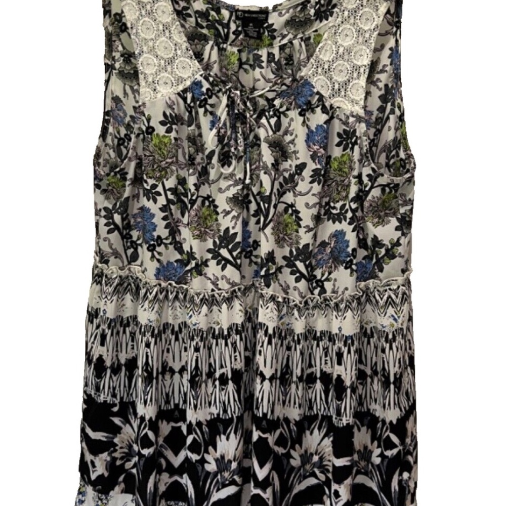 New Direction Curvy 3X  floral lace sleeveless blouse black white blue g…